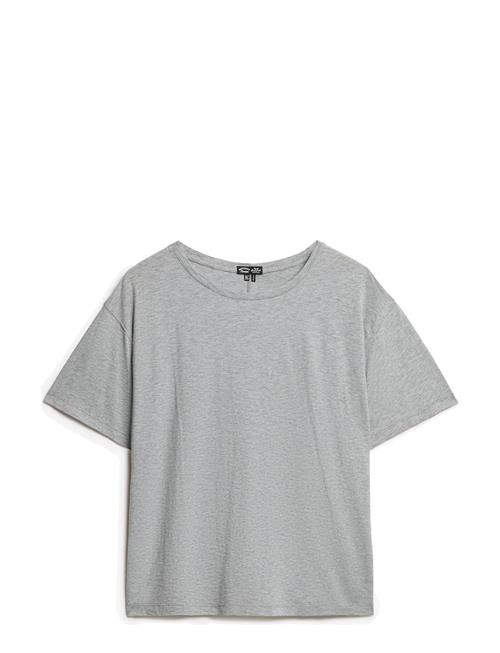 Superdry | Studios Dropped Shoulder Tee | 40