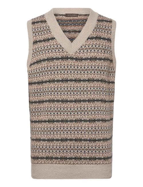 Oscar Jacobson | Lucas Vest | L