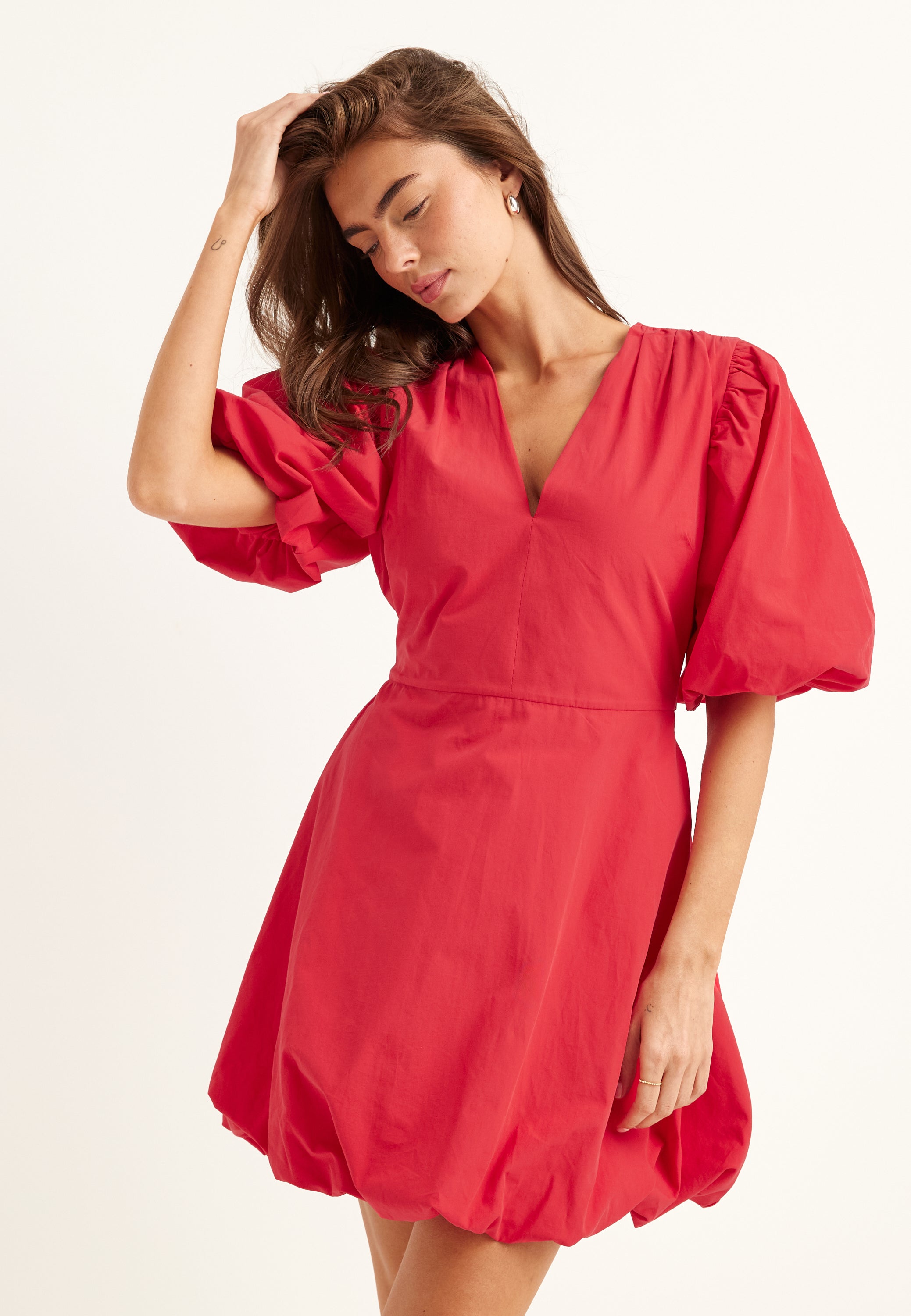 Bubbleroom Occasion V-neck Bubble Hem Short Dress