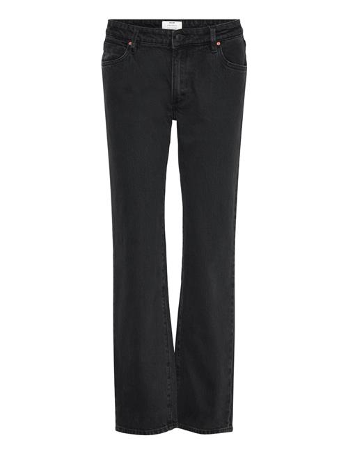 NEUW | Mia Straight Black Earth Washed Black | W28