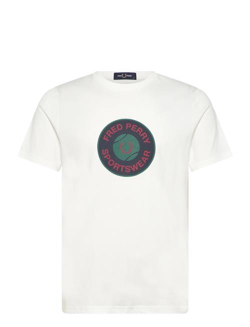 Fred Perry | Tennis Badge Graphic Tee | L