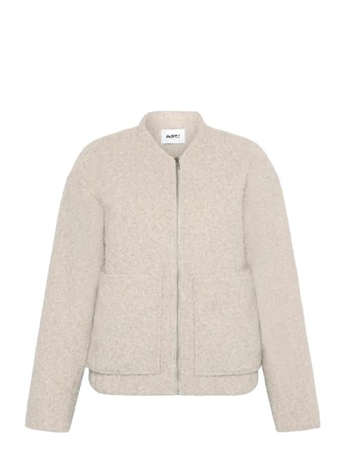 Moves | Fran Bomber 4331 | 38