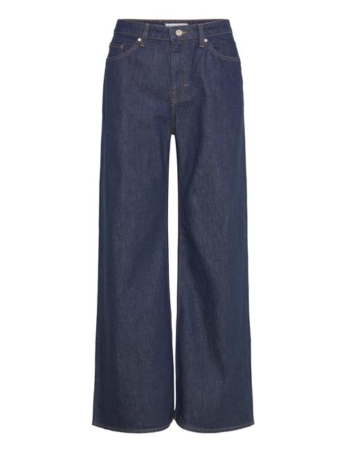 Tiger of Sweden | Kinne Facade | 26 x 32