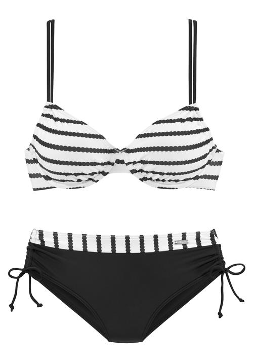 Se LASCANA Bikini  sort / hvid hos About You