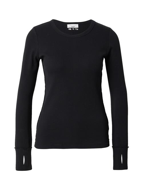 Kamila Šikl Shirts  sort