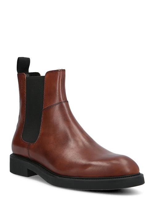 VAGABOND | Alex M | 42