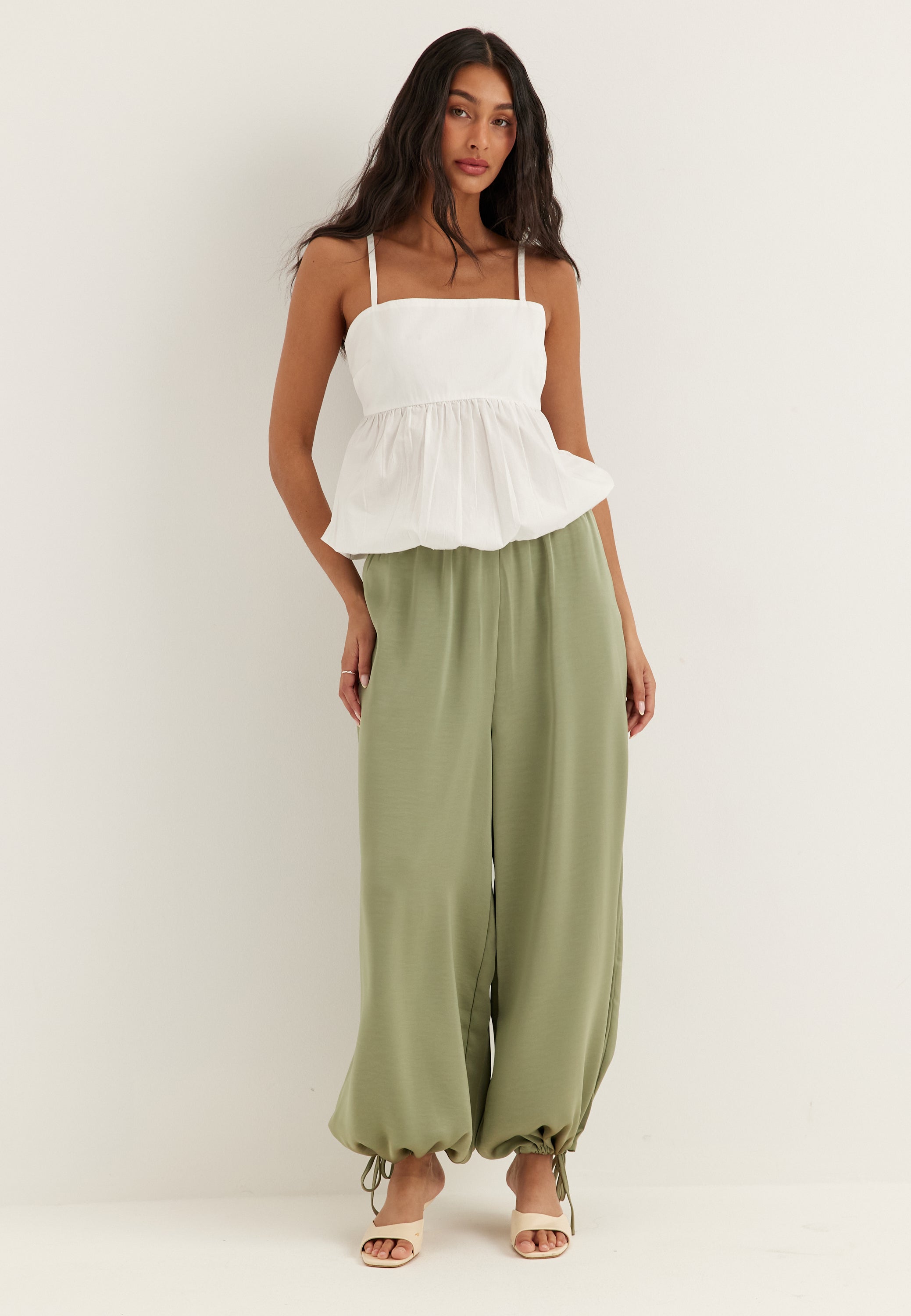 Se OBJECTCOLLECTORSITEM Objchilli Super Wide Pants hos Bubbleroom