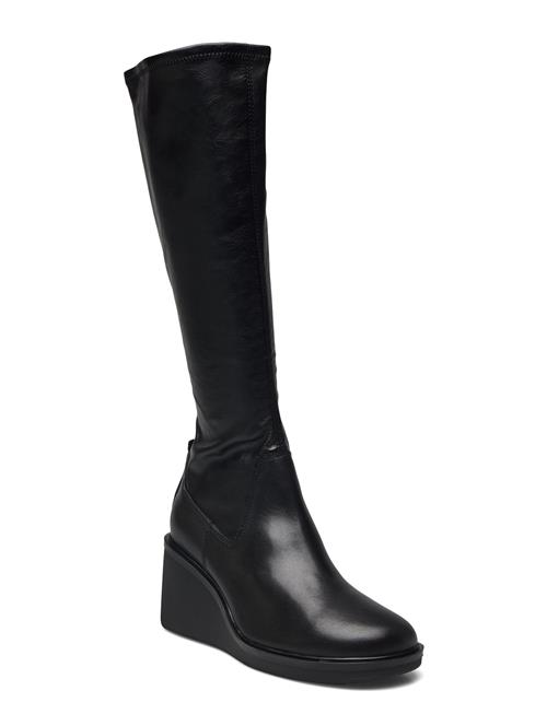 VAGABOND | Deena | 36