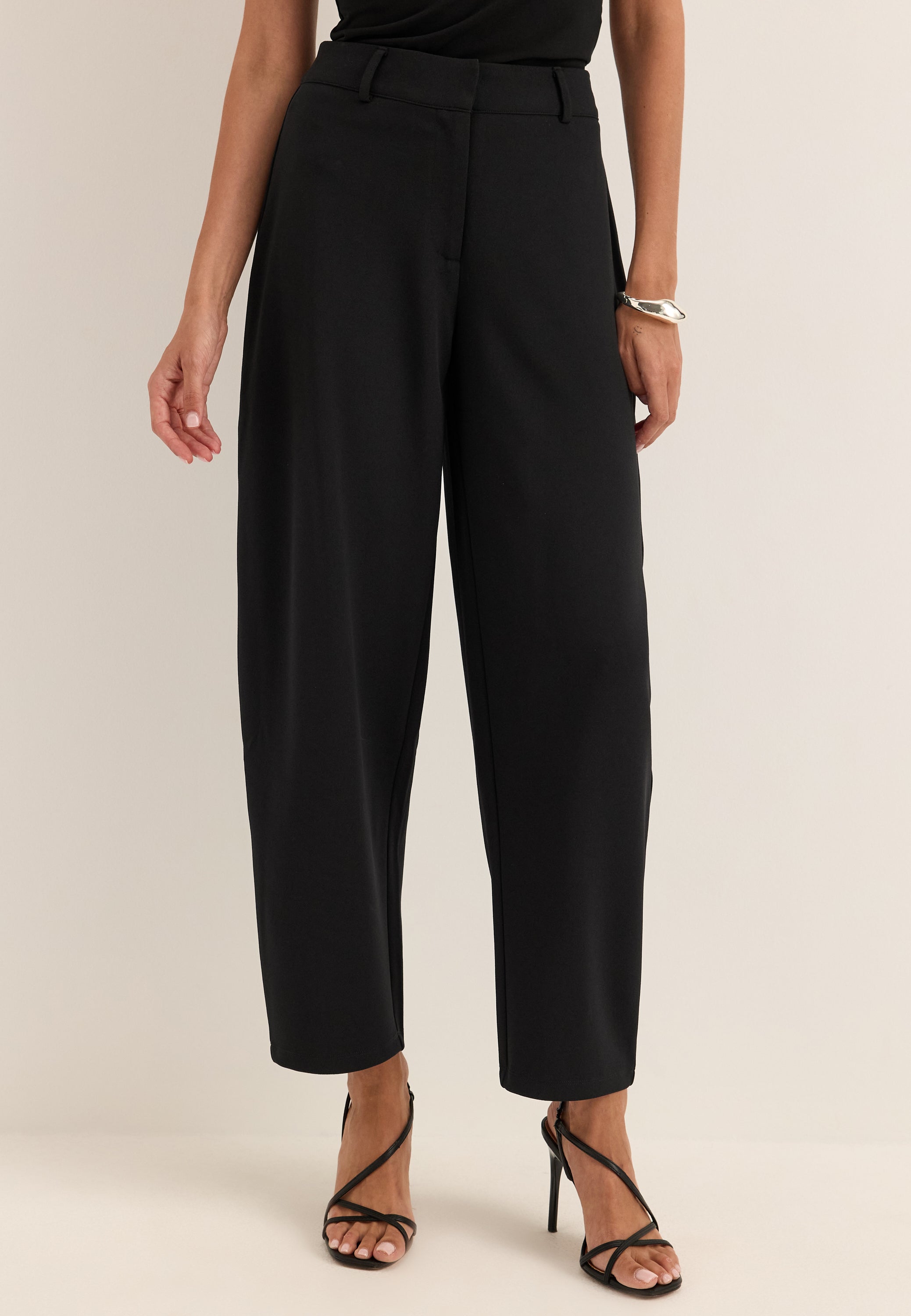 BUBBLEROOM Soft Suit Barrel Trousers