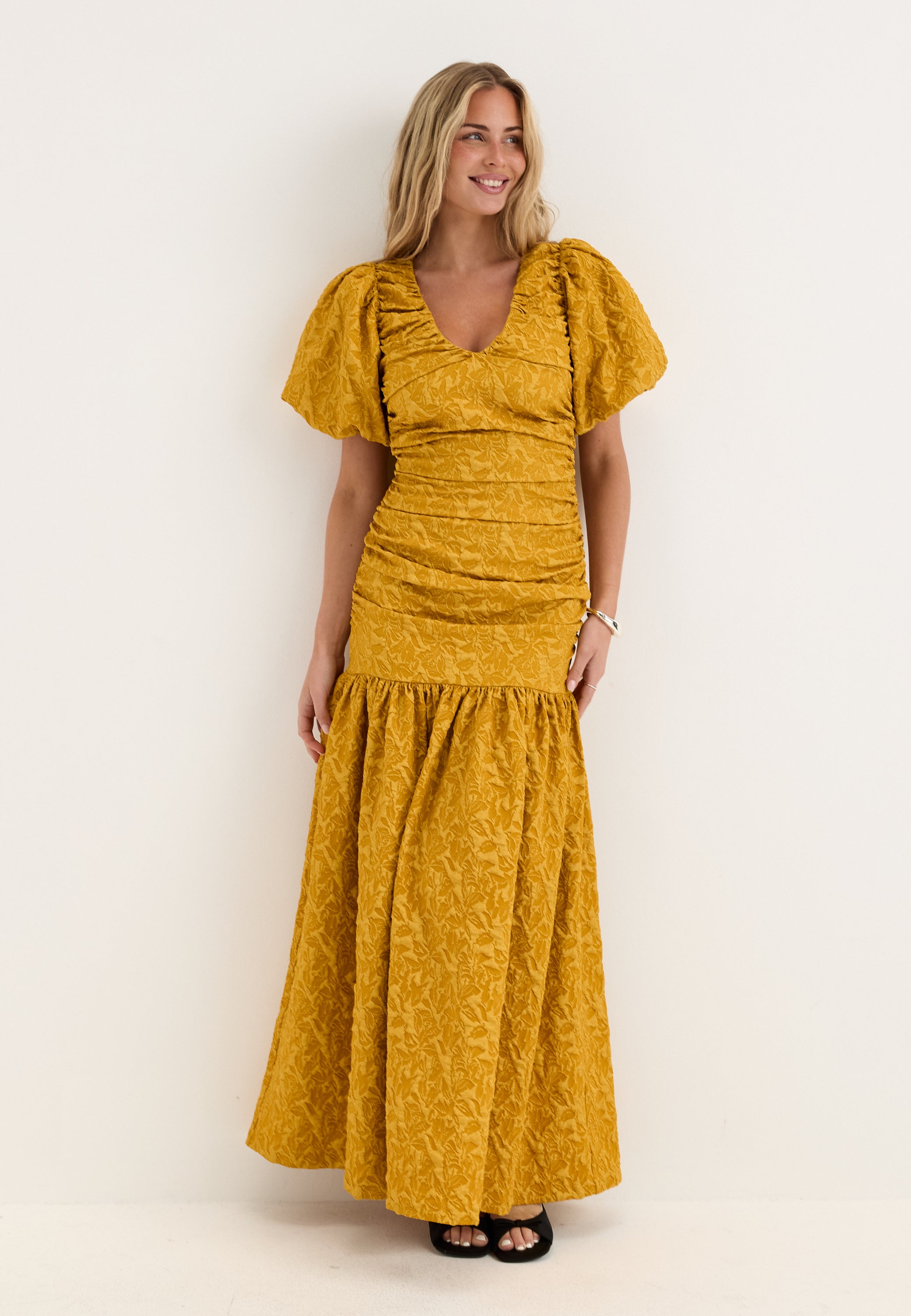 BUBBLEROOM OCCASION Puff Sleeve V-neck Jaqcuard Gown