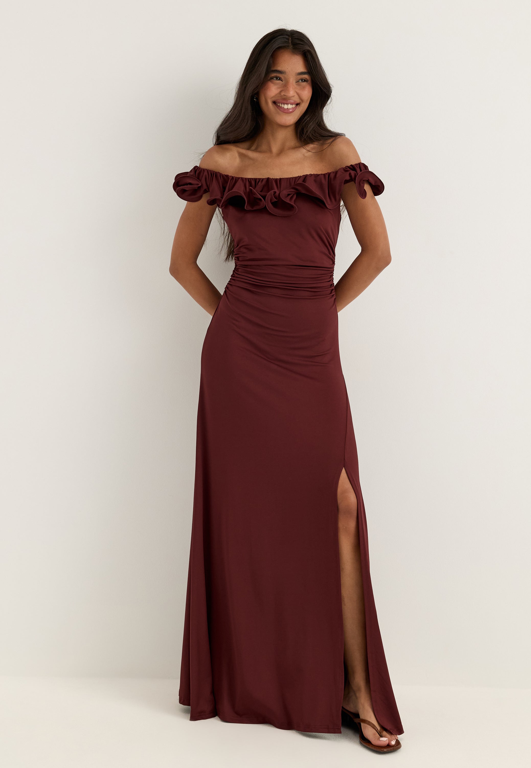 BUBBLEROOM OCCASION Flounce Neckline Soft Gown