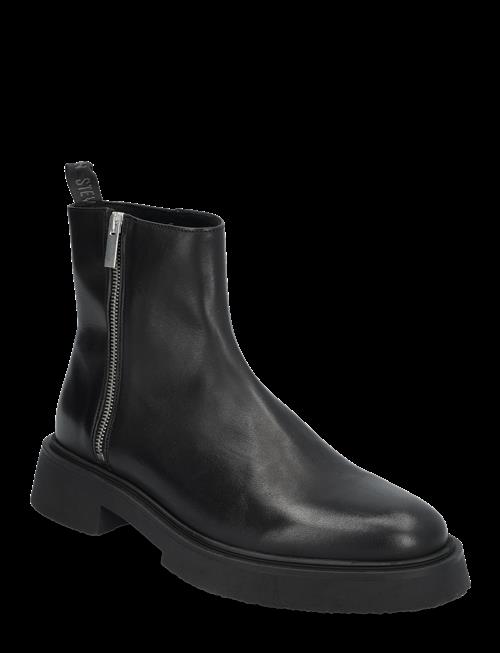 Steve Madden | Zenith | 44