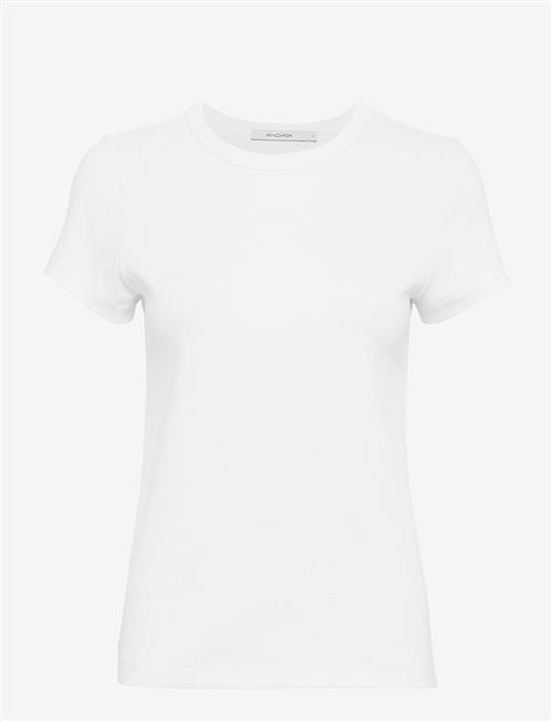 Andiata | Famie T-Shirt | XS