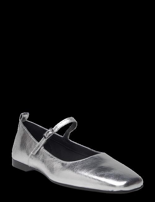 VAGABOND | Delia | 40