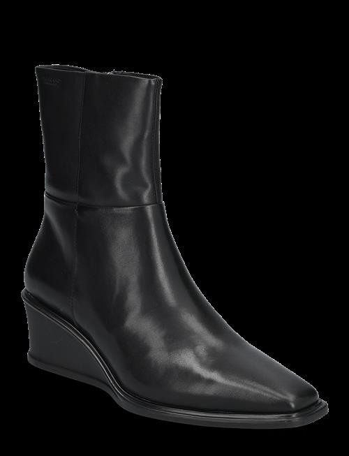 VAGABOND | Aino | 38