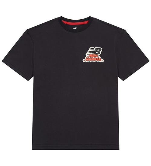Se New Balance T-shirt - NB Caviar hos KidsWorld