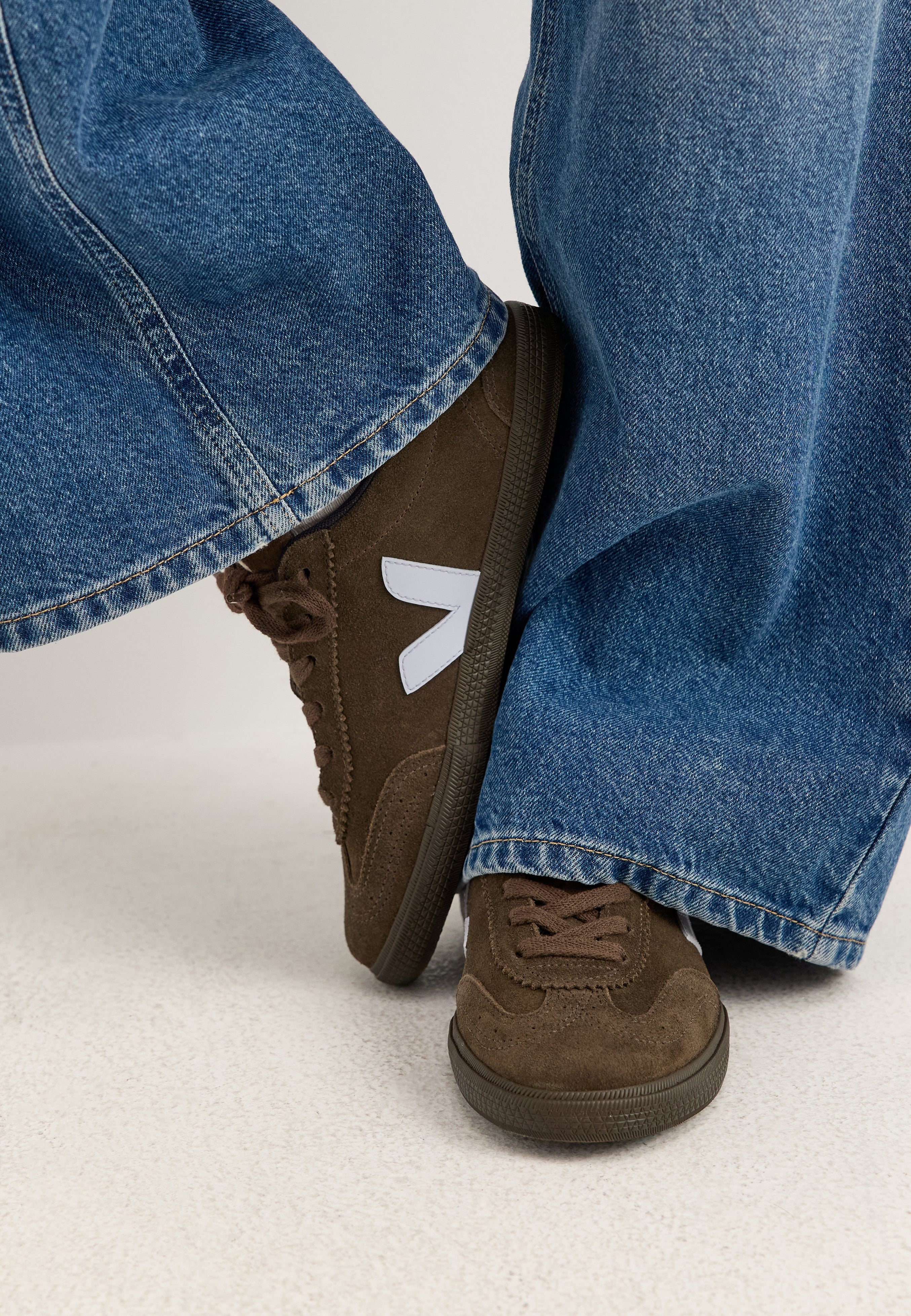 VEJA Volley Sneakers