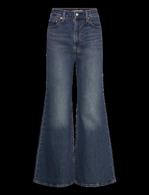 Levi's® | Ribcage Bells Romantic Story | 30 x 30