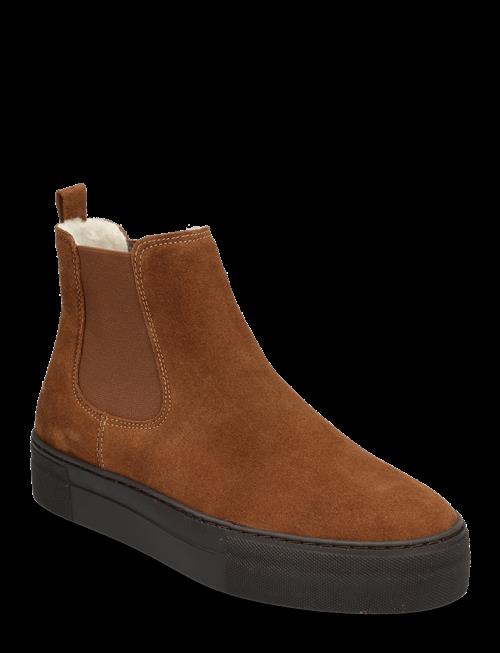 Shepherd | Amber Outdoor | 37