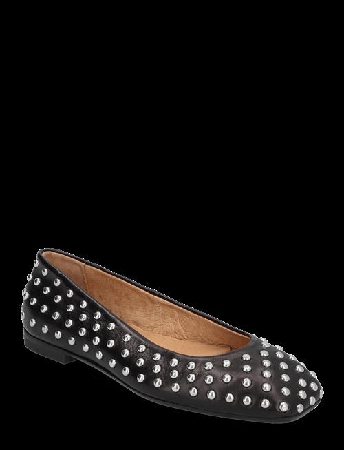 Pavement | Katie Studs | 36