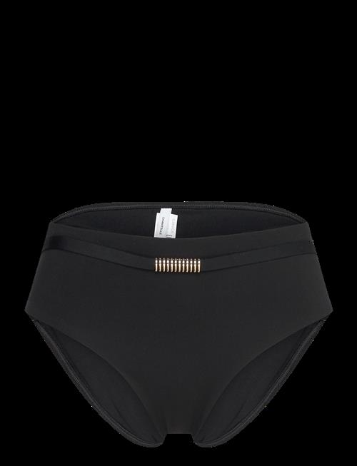 Chantelle Beach | Icon Full Brief | 42