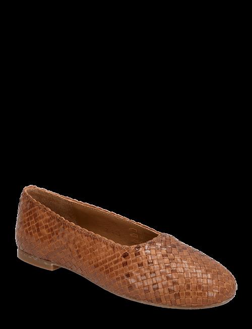 ANGULUS | Ballerina | 39