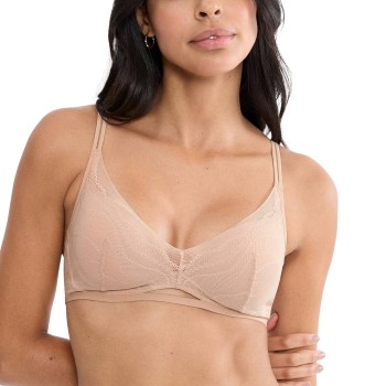 Triumph BH Breathe and Lift Smart PU Beige Fit Smart 1 Dame