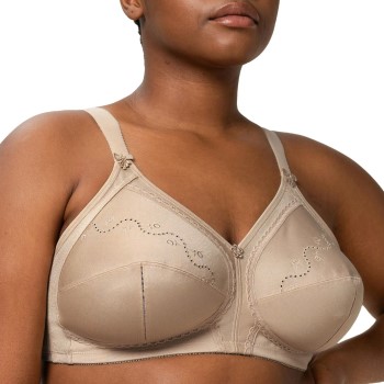 Triumph BH Doreen + Cotton N Pudder F 95 Dame