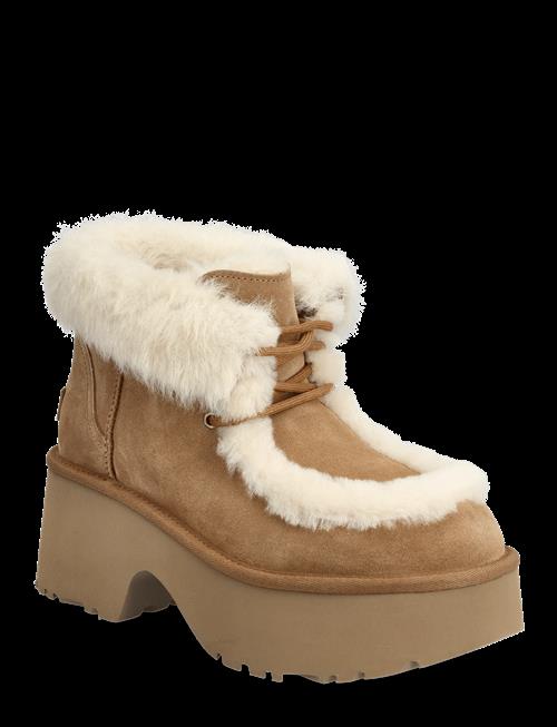 UGG | W New Heights Lace Up | 37