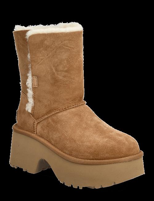 UGG | W New Heights Cuff | 39