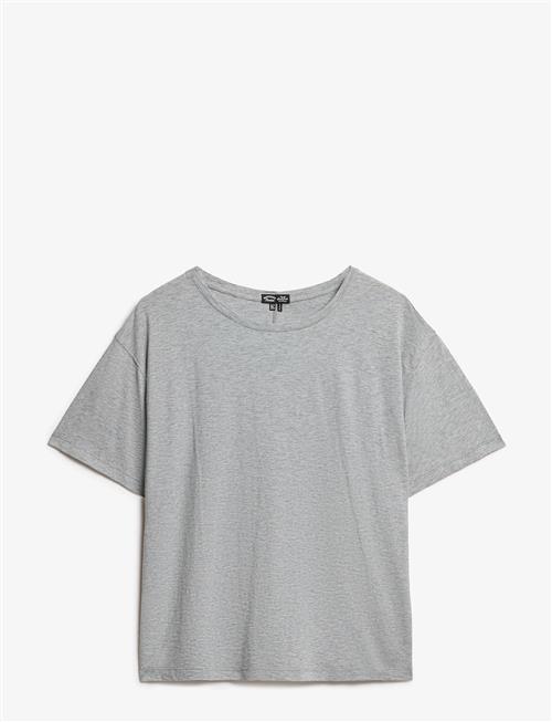 Superdry | Studios Dropped Shoulder Tee | 40