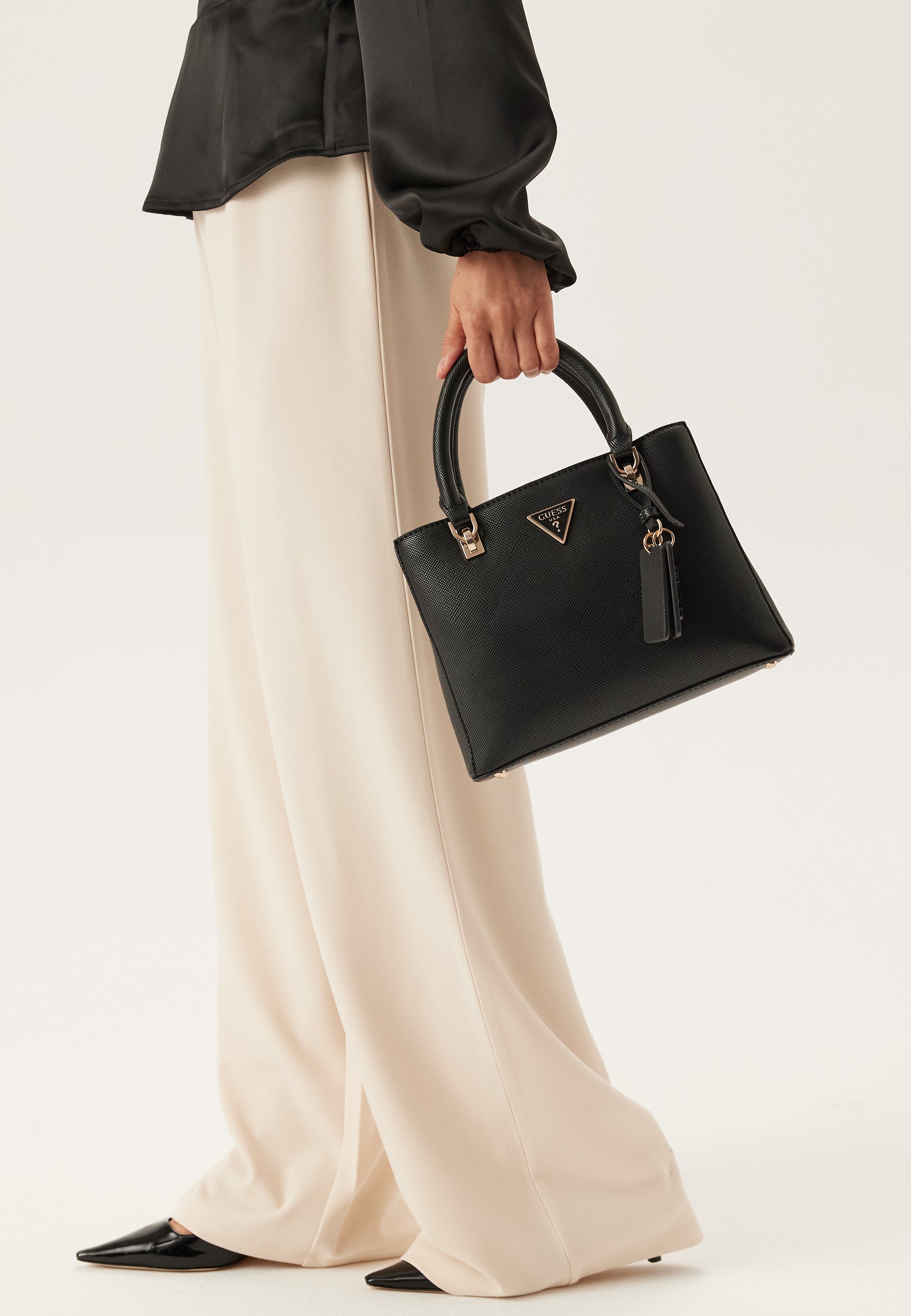 Guess Noelle Ii Sml Multi Comp Satchel