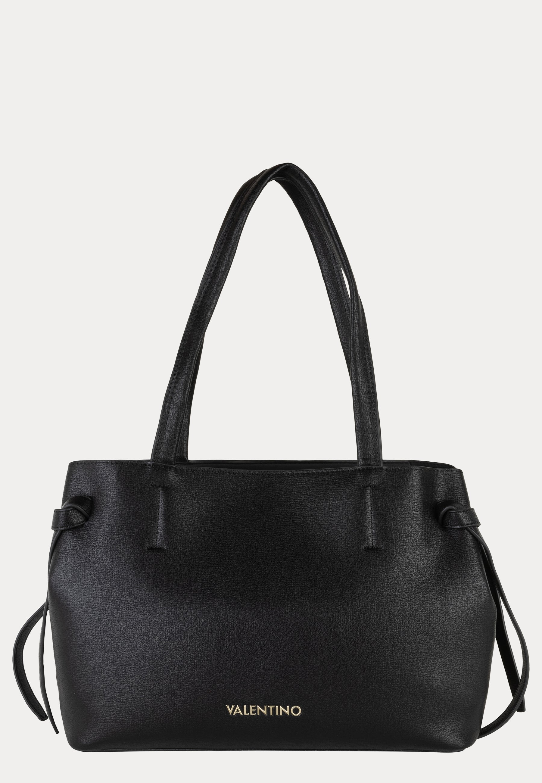 Valentino Win Re Shopping
