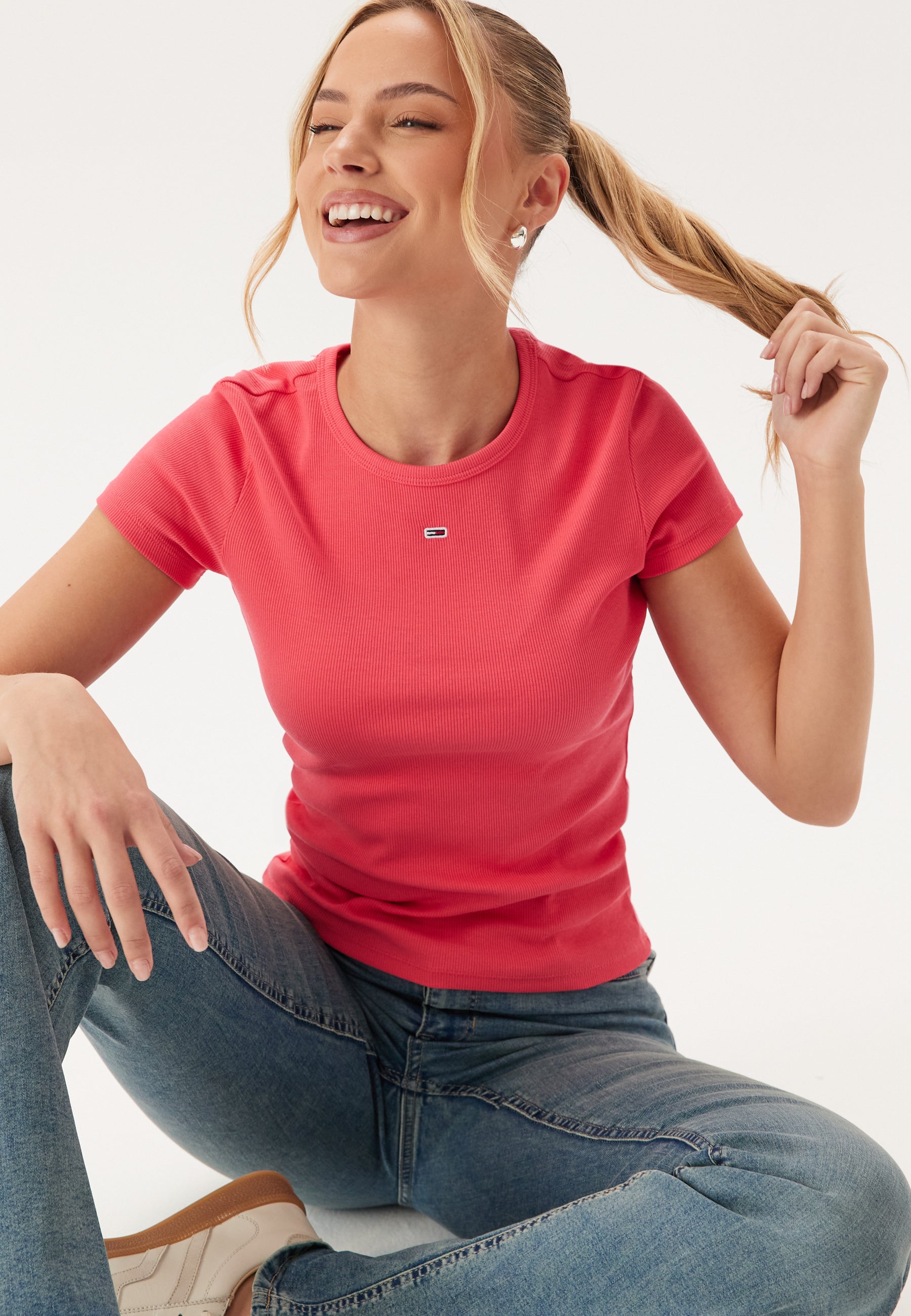 TOMMY JEANS Tjw Slim Essential Rib Ss