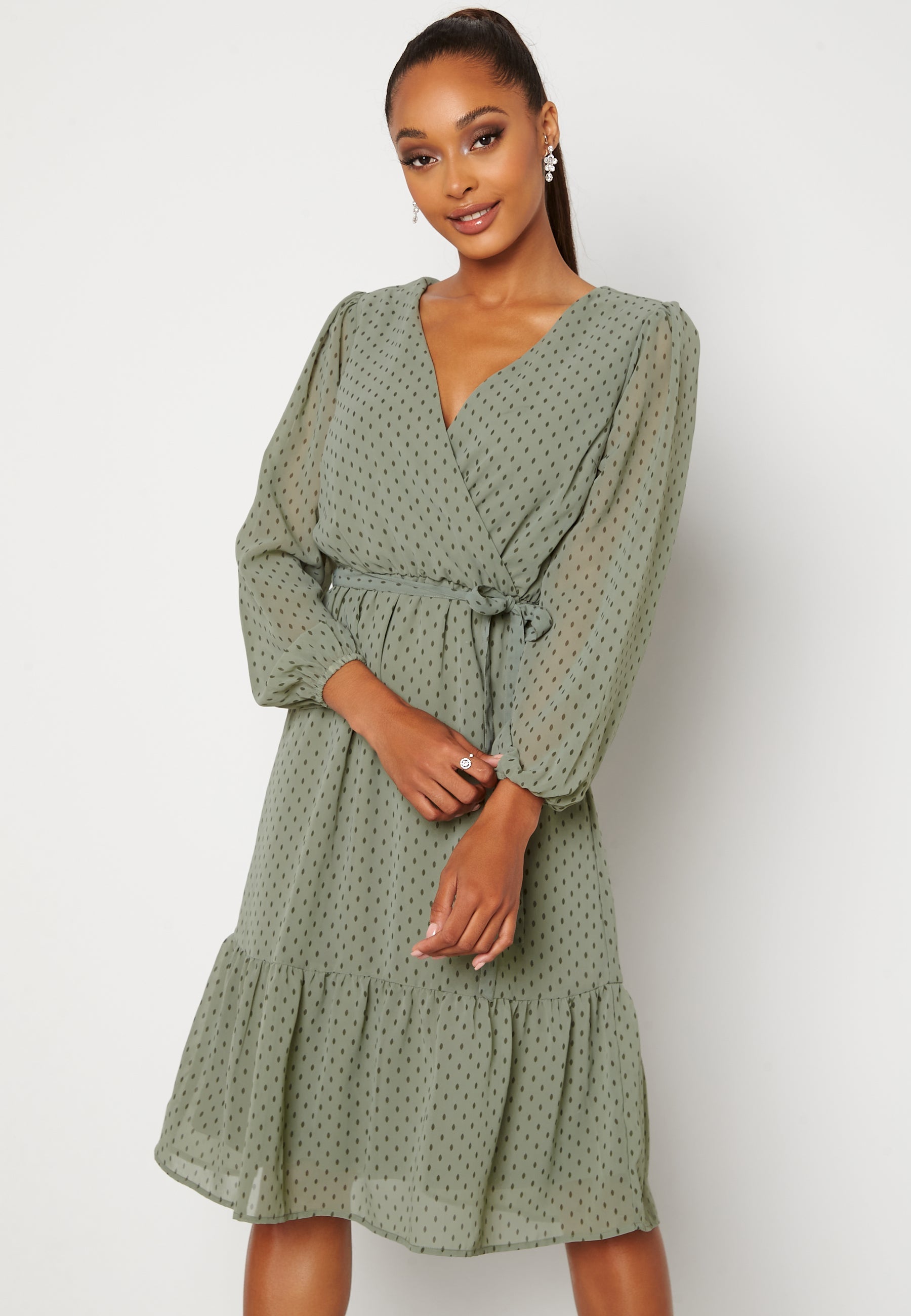 Happy Holly Linn midi Long Sleeve Dress