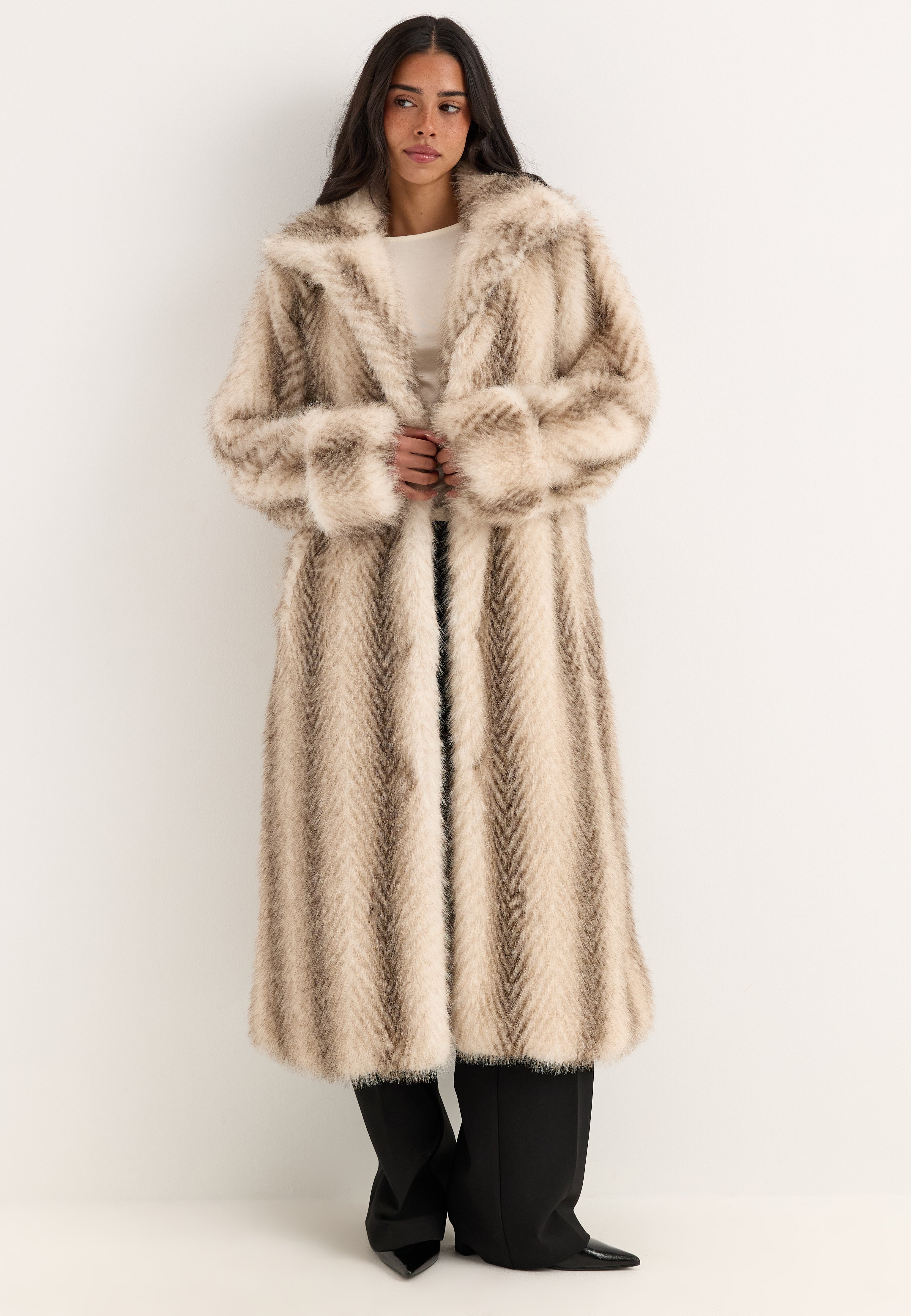 BUBBLEROOM Long Faux Fur Coat