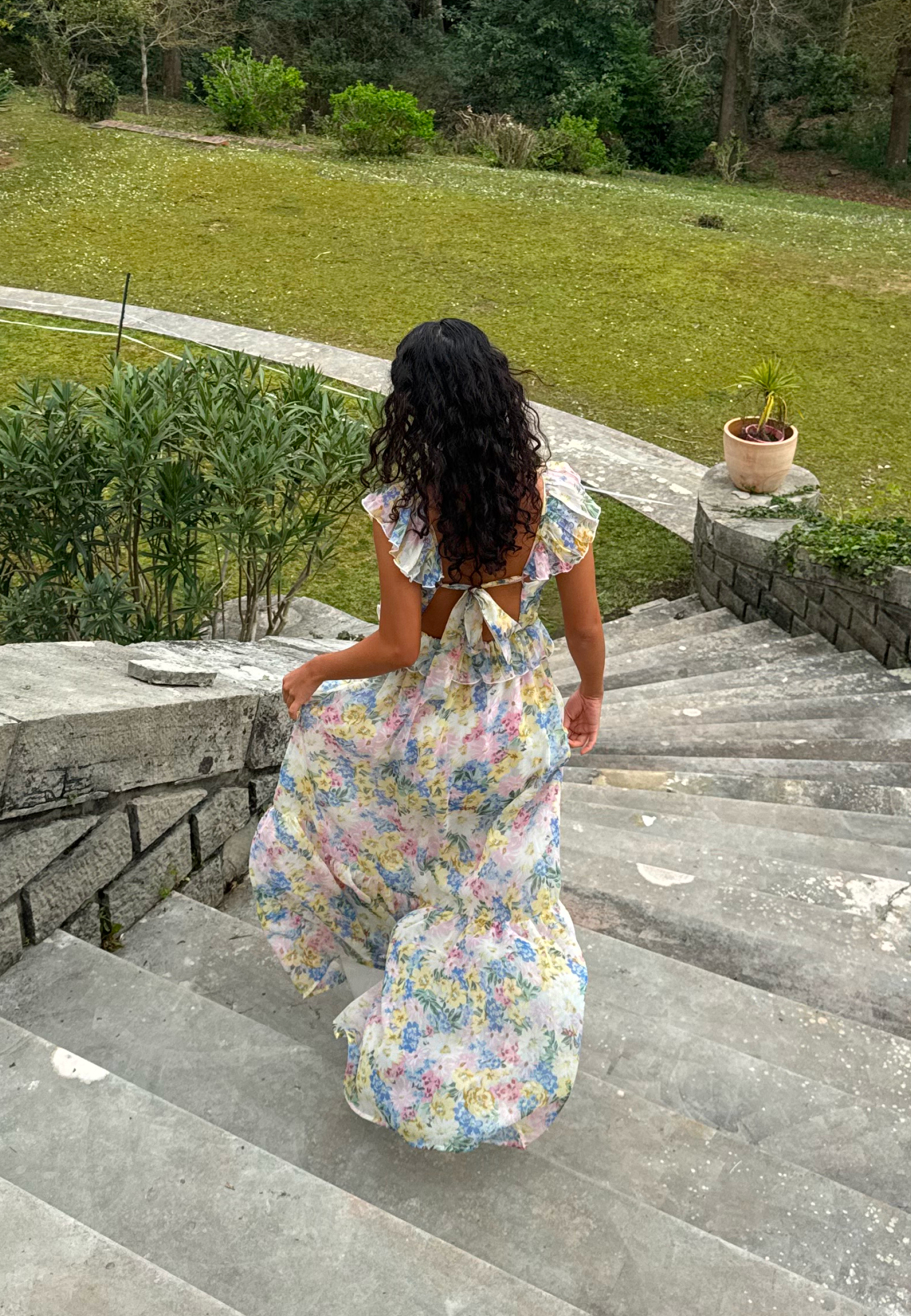 Bubbleroom Occasion Frill Tie Back Maxi Dress