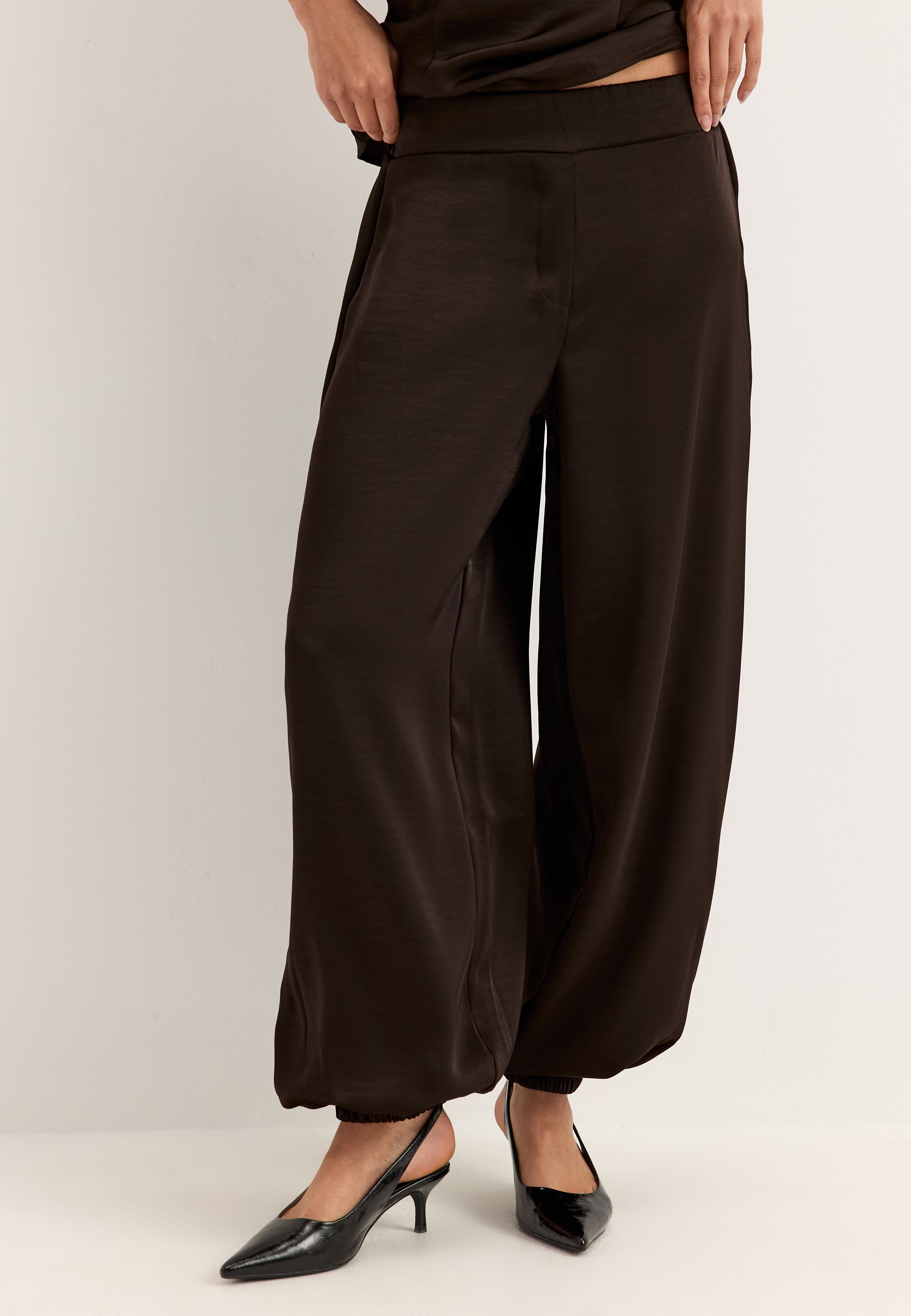 BUBBLEROOM Satin Balloon Trousers