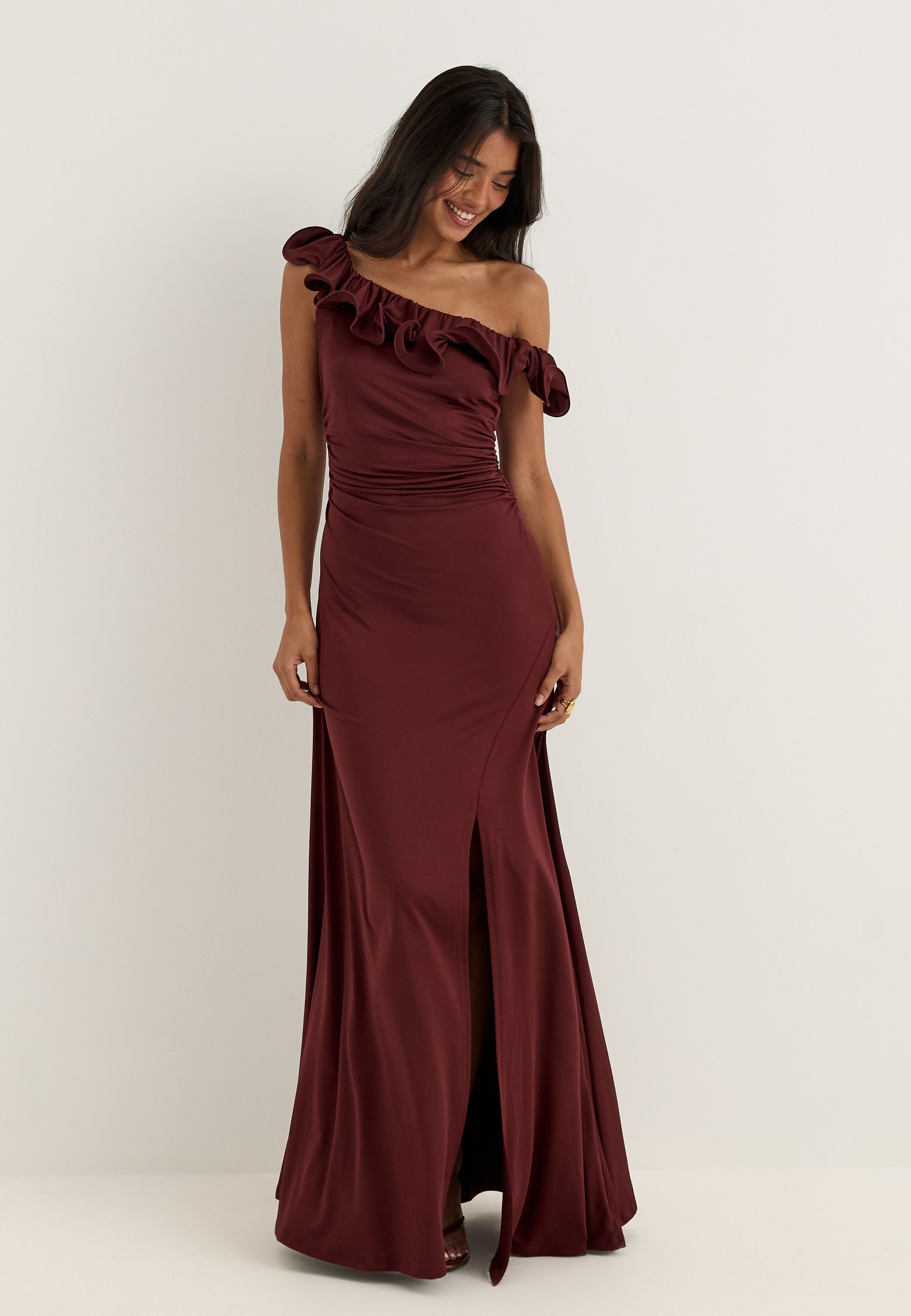 BUBBLEROOM OCCASION Flounce Neckline Soft Gown