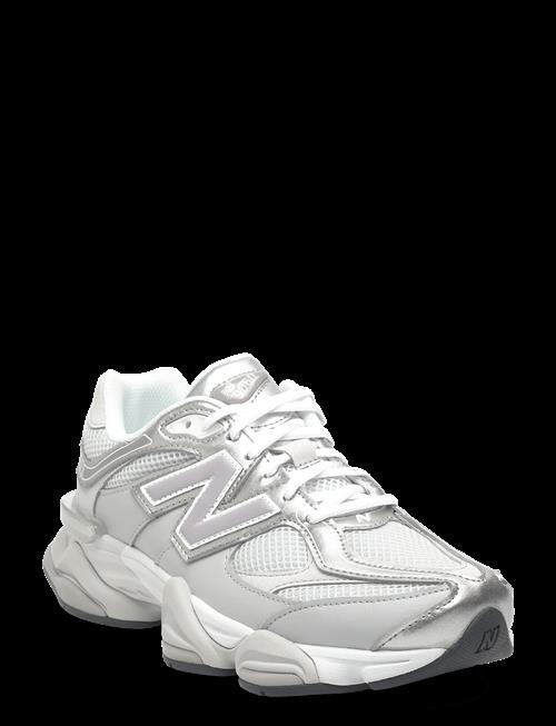 New Balance | New Balance 9060 | 40.5