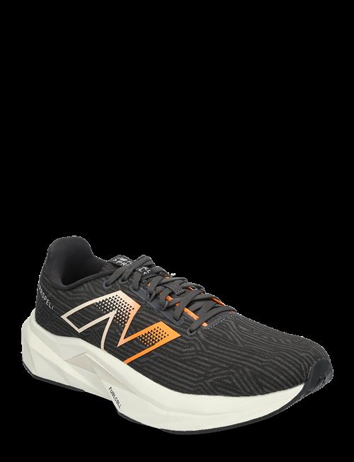 New Balance | New Balance Fuelcell Propel V5 | 42