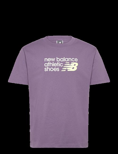 Se New Balance | Athletics Premium Relaxed Chest Logo T-Shirt | M hos Booztlet