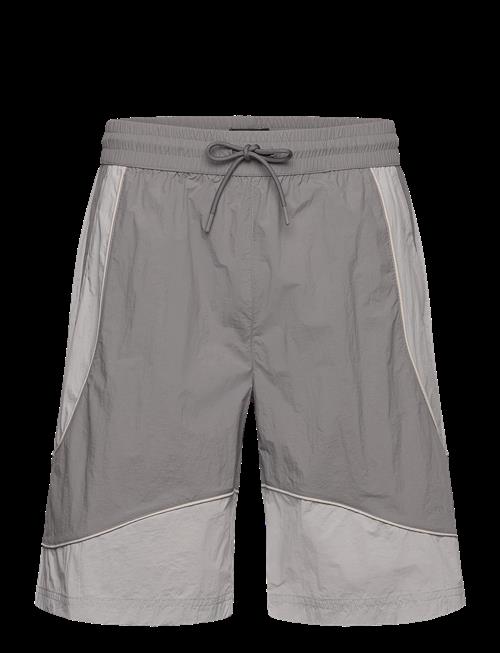 HAN Kjøbenhavn | Panelled Track Shorts | 48