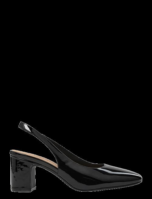 Sofie Schnoor | Minnesw Patent Pump | 39