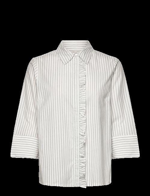 FREE/QUENT | Shirt | M