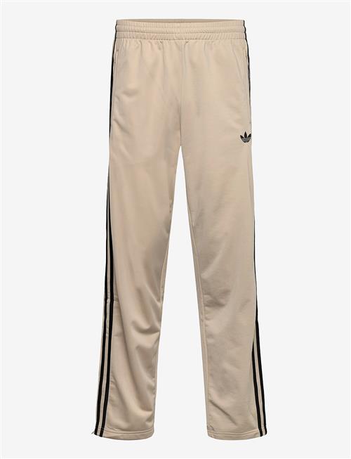 Se adidas Originals | Firebird Tp | XS hos Booztlet