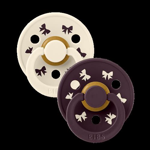 BIBS Colour Holiday Bow 2-pak Runde Latex-sutter Ivory Plum  Ivory Plum 0+ months  Hvid  0+ måneder 6+ Months Drenge, Piger