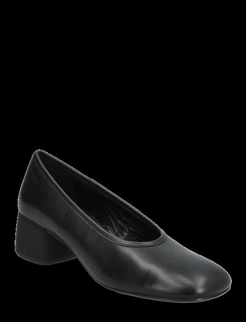 VAGABOND | Livia | 39