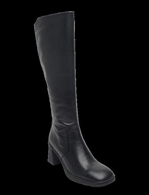 VAGABOND | Janine | 36