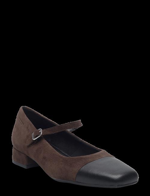 VAGABOND | Debbi | 39